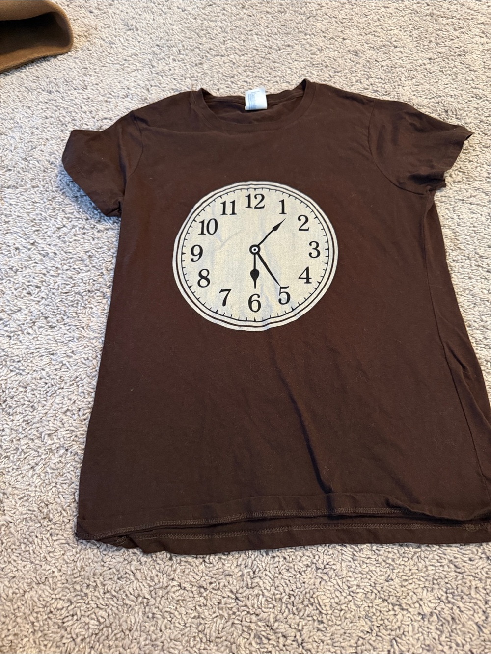 Six seveeennn Brown Graphic Clock Tee